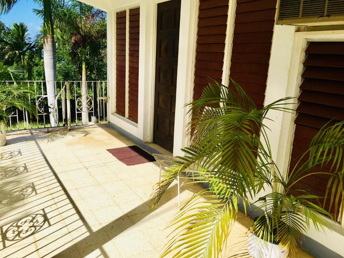African Symbol Guest House 蒙特哥贝 外观 照片