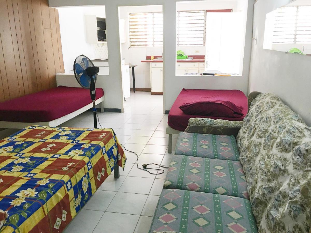 African Symbol Guest House 蒙特哥贝 外观 照片