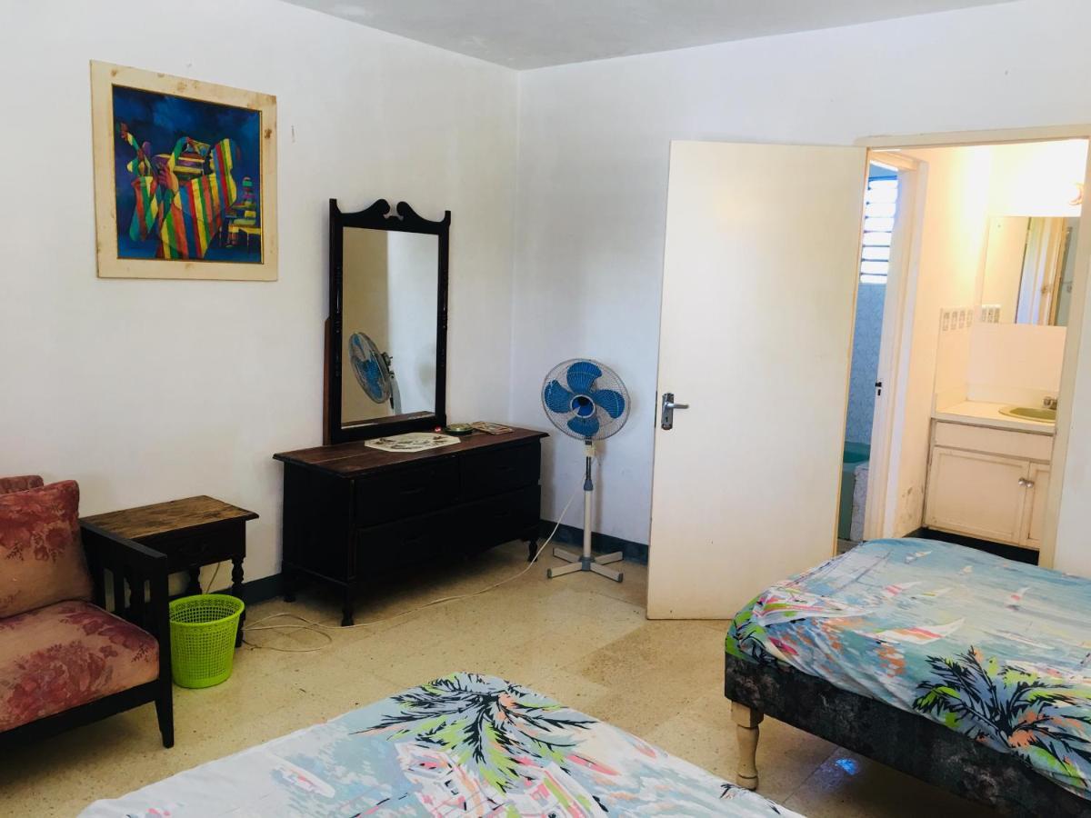 African Symbol Guest House 蒙特哥贝 外观 照片